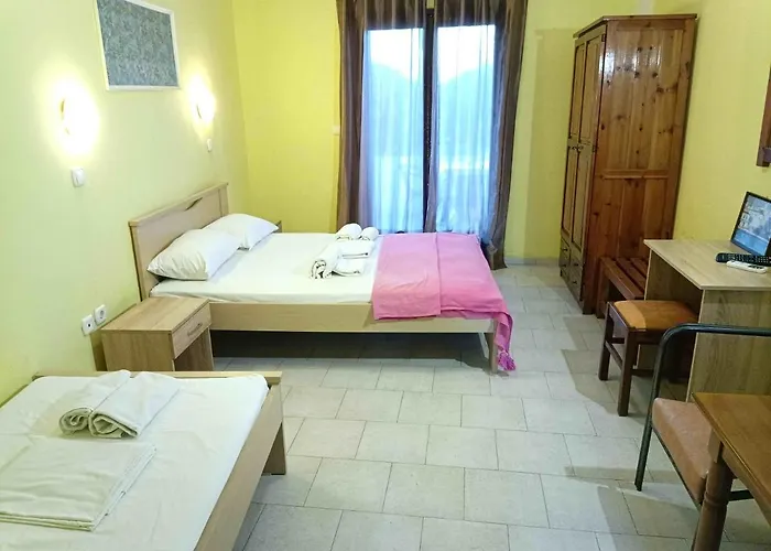 Finikas Apartments